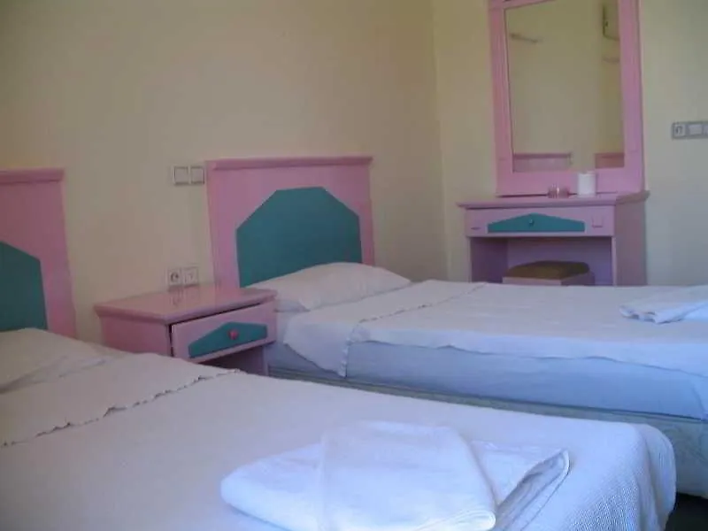** לינה וארוחת בוקר אולודניץ Gorkem Hotel & Apartments טורקיה