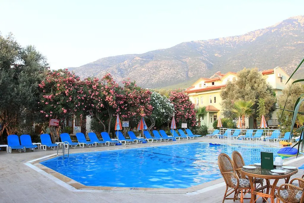 ** לינה וארוחת בוקר אולודניץ Gorkem Hotel & Apartments טורקיה