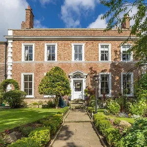 https://highgate-house.yorkshirehotels.net